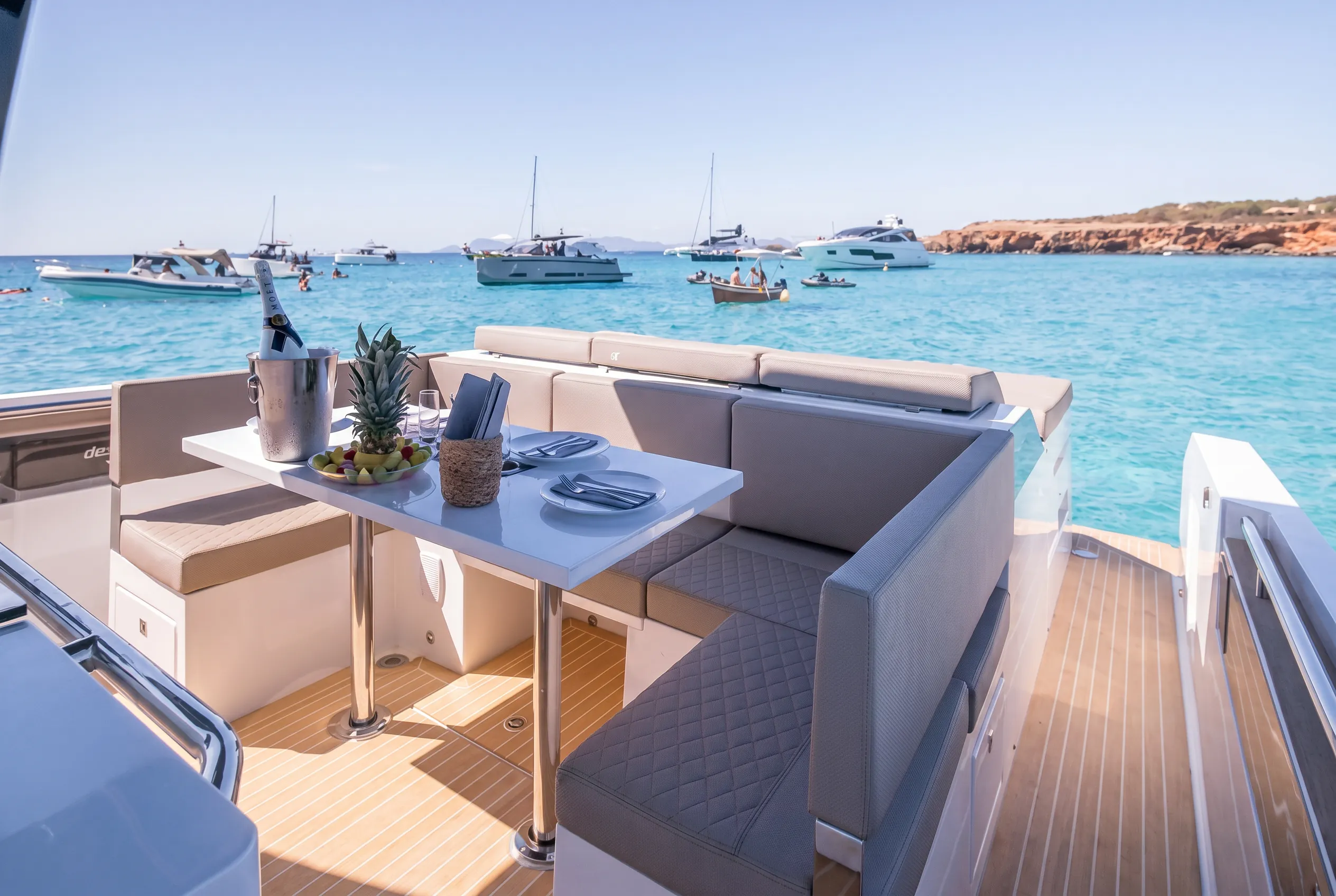 De Antonio 36 — Innen 1