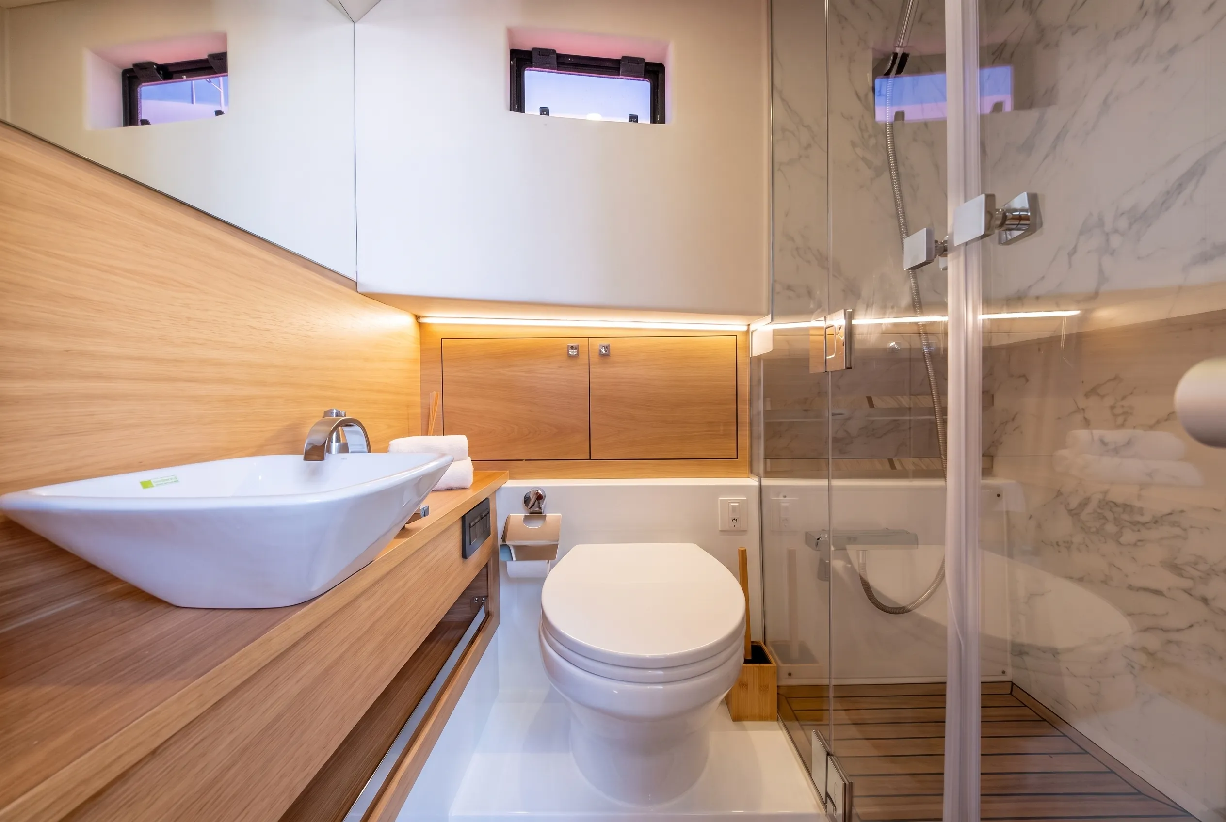 De Antonio 42 Playyacht III — Interiores 3