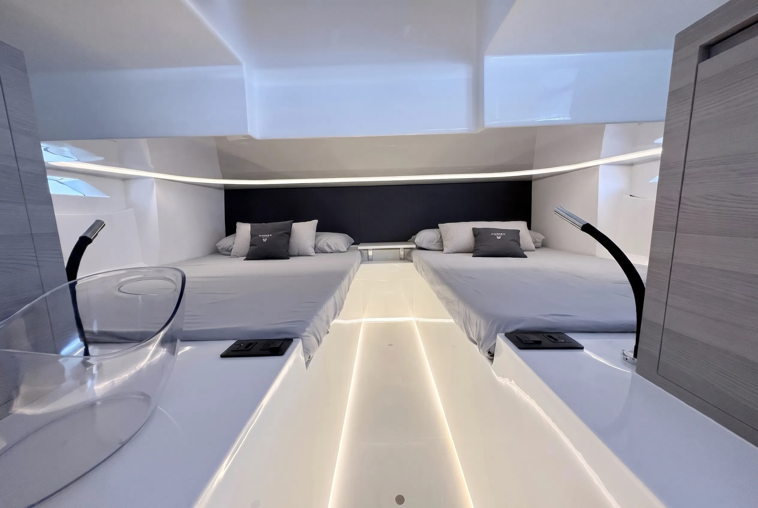 Kumbra 43 — Interiors 2