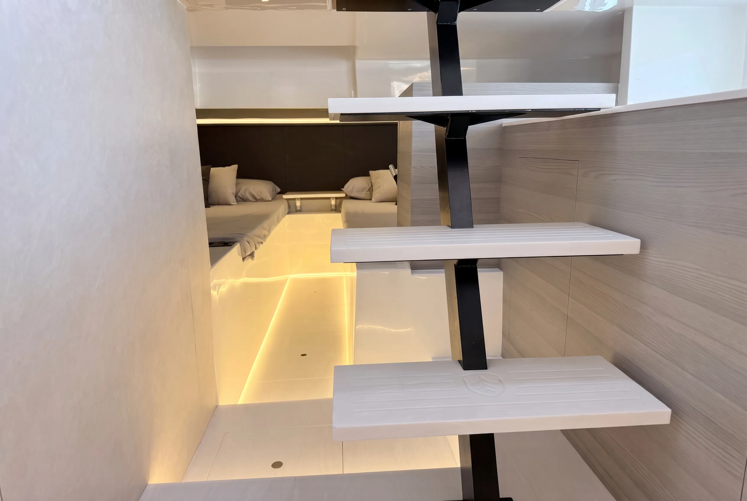 Kumbra 43 — Interiors 3