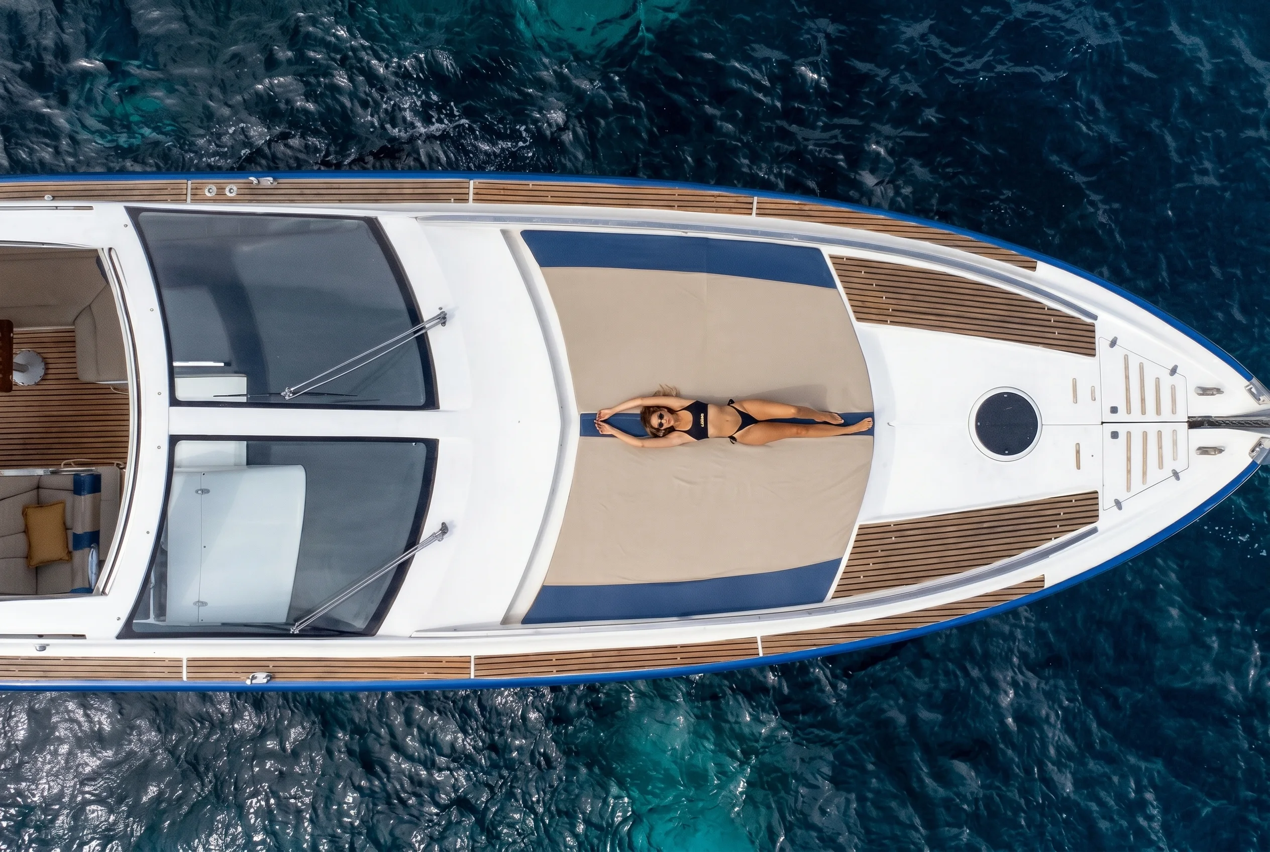 Numarine 55 — Exteriores 2