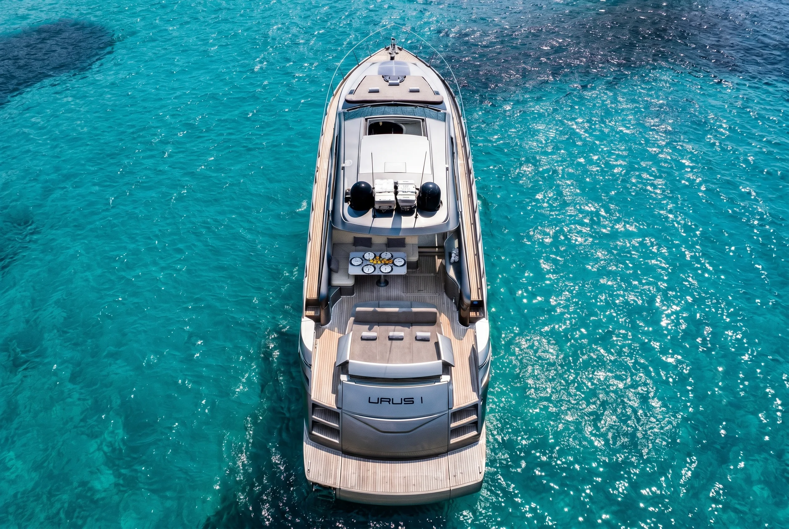Pershing 62 — Exteriores 2