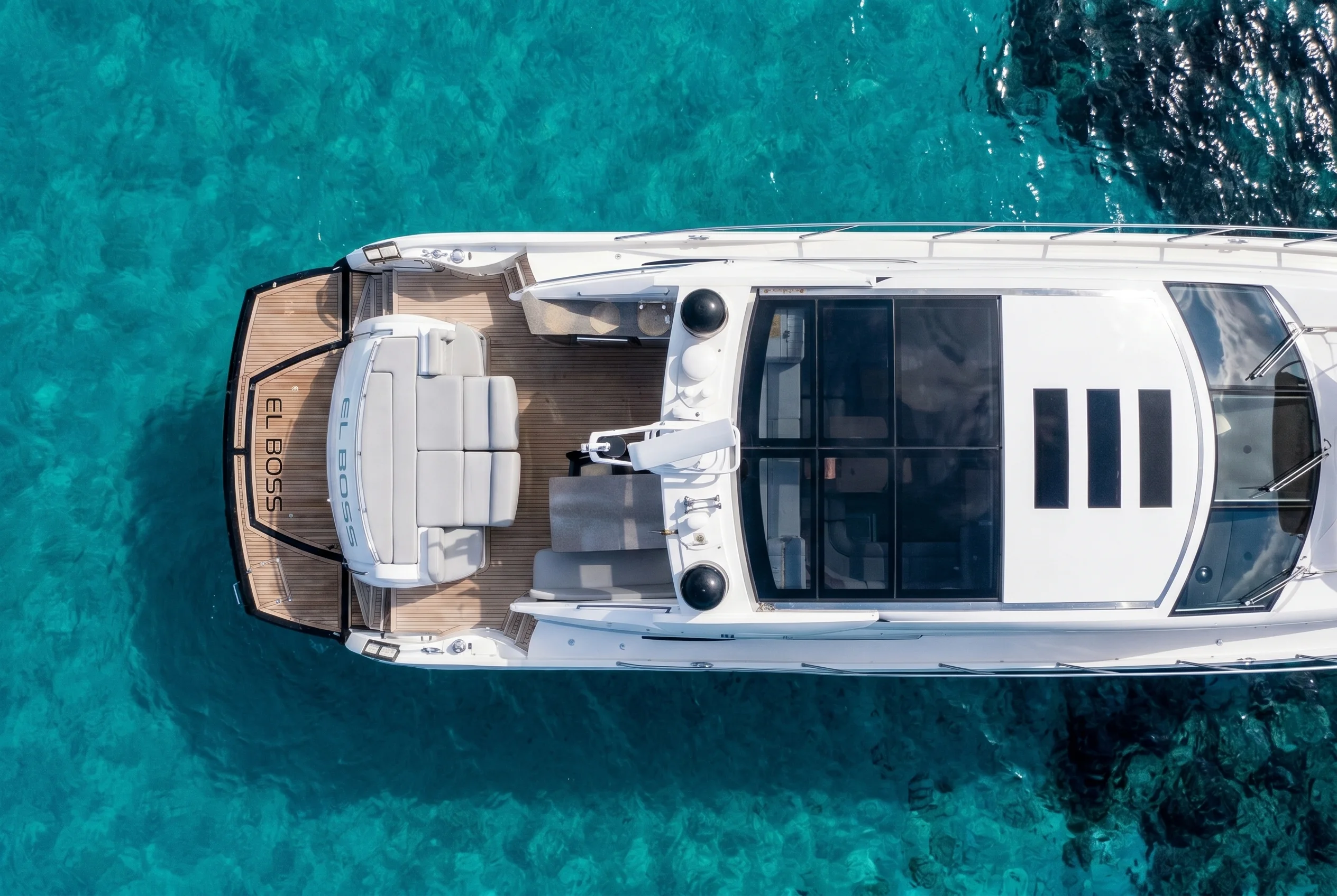 Predator 72 — Exteriores 4
